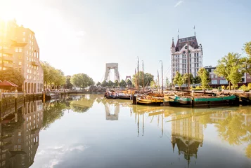 Abwaschbare Fototapete Rotterdam Blick auf das historische Zentrum von Oude Haven der Stadt Rotterdam bei sonnigem Wetter