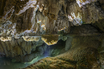 Höllgrotten