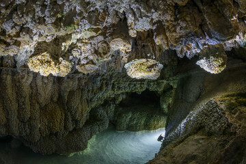 Höllgrotten