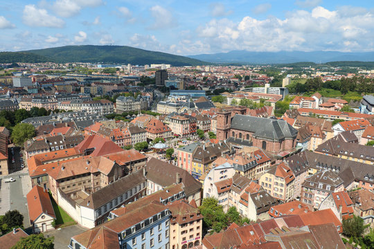 Stadtpanorama, Garnisonsstadt Belfort in Frankreich