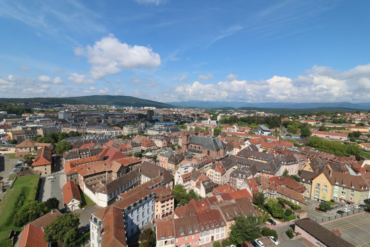 Stadtpanorama, Garnisonsstadt Belfort in Frankreich