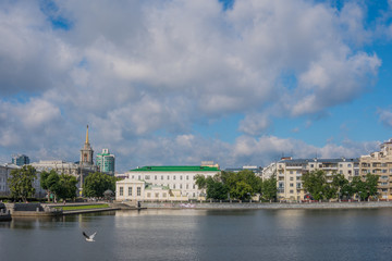 Obraz premium Ekaterinburg, Russia - July 3, 2017: City streets in the centre of Yekaterinburg