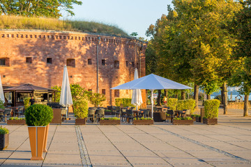 Biergarten am Rheinufer in Mainz