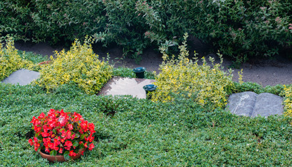 Marmor Grabstein und Grab auf ein alten Friedhof