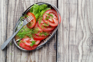 Salad with tomato, rustic style