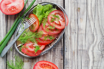 Salad with tomato, rustic style