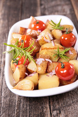 potato and tomato roasted with onion
