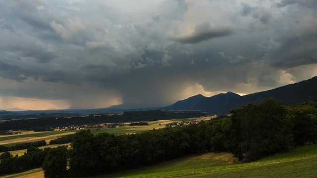 Timelapse d'un orage sur le Jura.