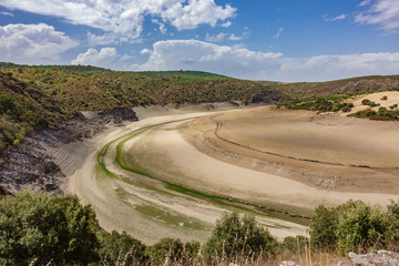 Dry reservoir