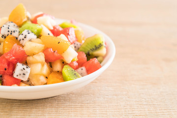 mix sliced fruits