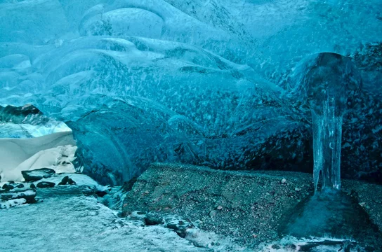 アイスランド アイスケーブ スーパーブルー 氷の洞窟 絶景 氷河 ヨークルサルロン ヴァトナヨークトル 国立公園 Iceland Icecave Super Blue Super View Glacier Jokulsarlon Vatnajokull National Park Stock Photo Adobe Stock