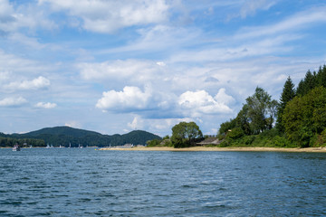 Wzgórza nad jeziorem Solińskim, Polska
