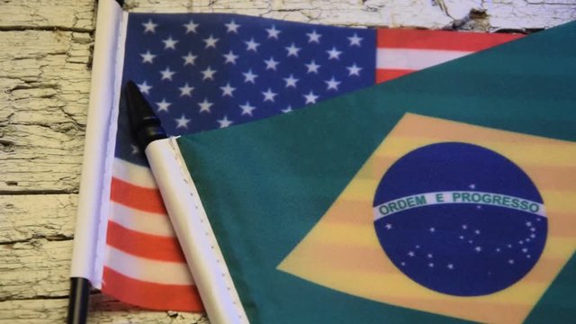 Bandeiras americanas American flags Amerikanske flagg video Amerikanische flaggen Amerykańskie flagi Bandiere americane Banderas 美国国旗 americanas