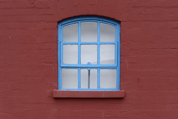 Symmetrie Architektur mit Bogen und Fenster