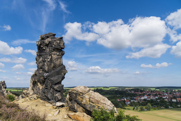 Die Teufelsmauer im Harz bei Thale ( Sachsen-Anhalt )