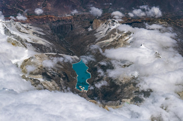 Nevados Hunadoy lagune