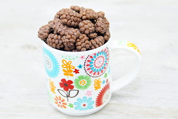 tasse mug de céréales au chocolat