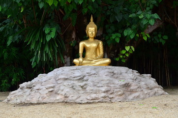 Obraz premium BOUDDHA JARDIN BOTANIQUE CHIANG MAI THAILANDE