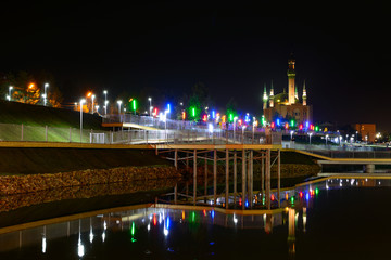 Fototapeta na wymiar Mosque and pond at night