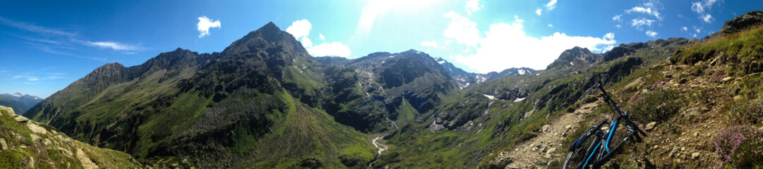 Panorama im Stubai Mountainbiken