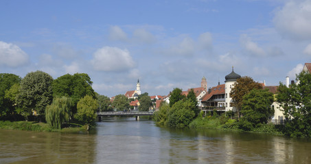 Fototapeta na wymiar Stadtansicht mit Donau- u.Wörnitzfront in Donauwörth
