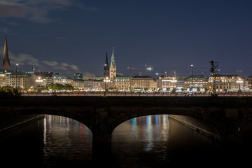 Fototapeta premium nightly panorama of Hamburg - Inner City with full moon