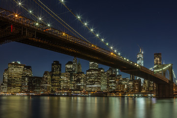 Fototapeta na wymiar Brooklyn Bridge with Downtown Skyline