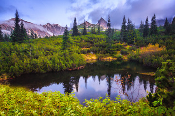 Fototapeta premium Autumn mountain lake in Polish Tatras