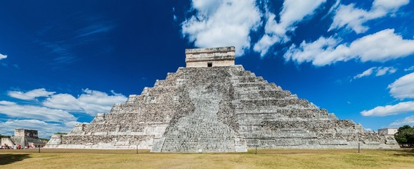 Kukulkan pyramid at the archeological site Chichen Itza, Mexico