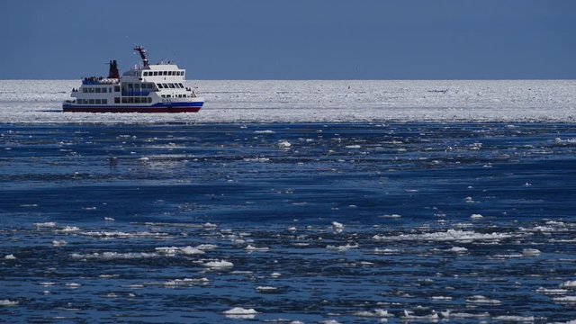 流氷砕氷船おーろら