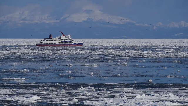 流氷砕氷船おーろら