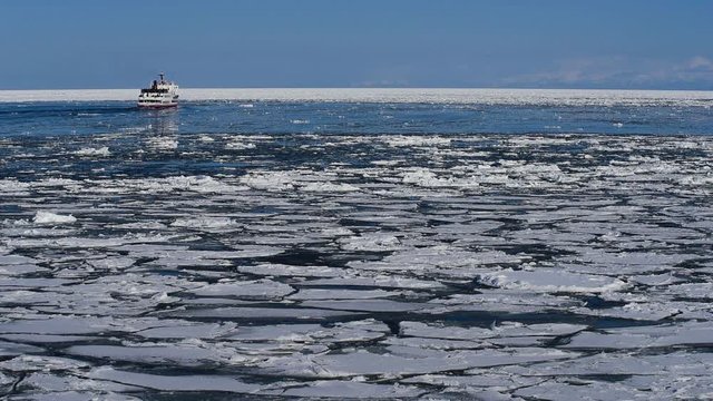 流氷砕氷船おーろら