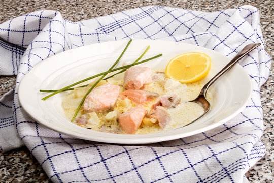 salmon stew with potato and dill