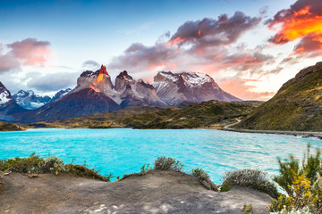 Torres del Paine, Patagonia, Chile - obrazy, fototapety, plakaty