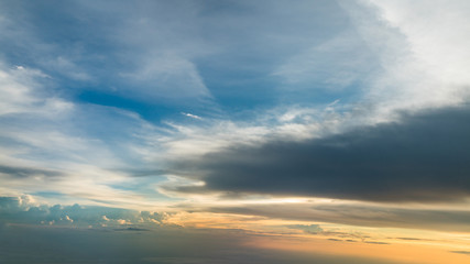 Obraz premium * Description/Title/Caption: Multi-Coloured Cloud Blue Sky Background