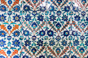 Tile pattern from the Topkapı Palace in Istanbul, Turkey