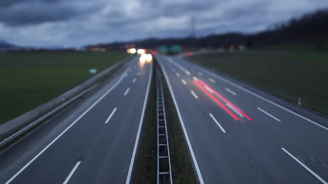 Timelapse en tilt shift d'une autoroute