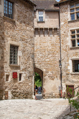 Carennac. Cour intérieure du château des doyens. Lot. Occitanie