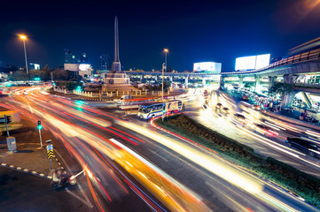 Fototapeta premium Victory Monument Traffic at Night in Bangkok, Thailand
