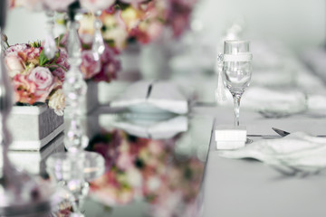 Beautiful wedding table arrangement
