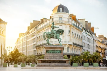 Photo sur Plexiglas Lieux européens Statue de Sainte Jeanne d& 39 Arc sur la place Martroi, Orléans, France