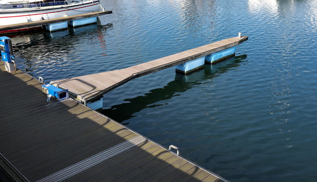ponton port de plaisance