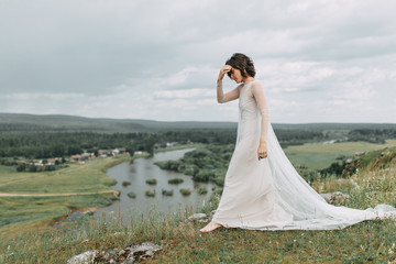 Fototapeta na wymiar Bride in the mountain
