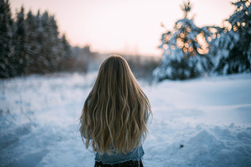 strong hair, blonde in the forest, hair in the frost, winter morning