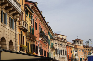 Fototapeta na wymiar Beautiful buildings in Verona
