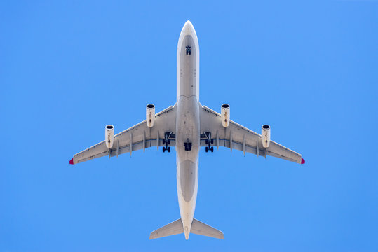 Fototapeta Aeroplane Photographed From Below