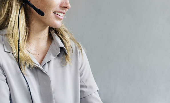 The Benefits Of Outsourcing Your It Helpdesk Support 7 the benefits of outsourcing your it helpdesk support