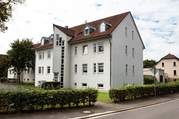Naklejka premium Mehrfamilienhaus