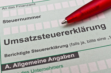 Obraz premium Finanzamt Umsatzsteuererklärung ausfüllen