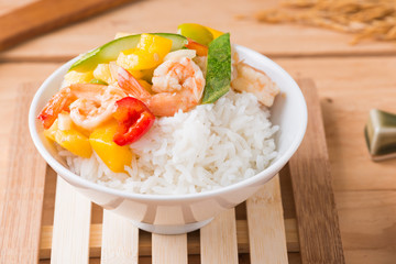 sweet and sour sauce fried with seafood shrimp squid